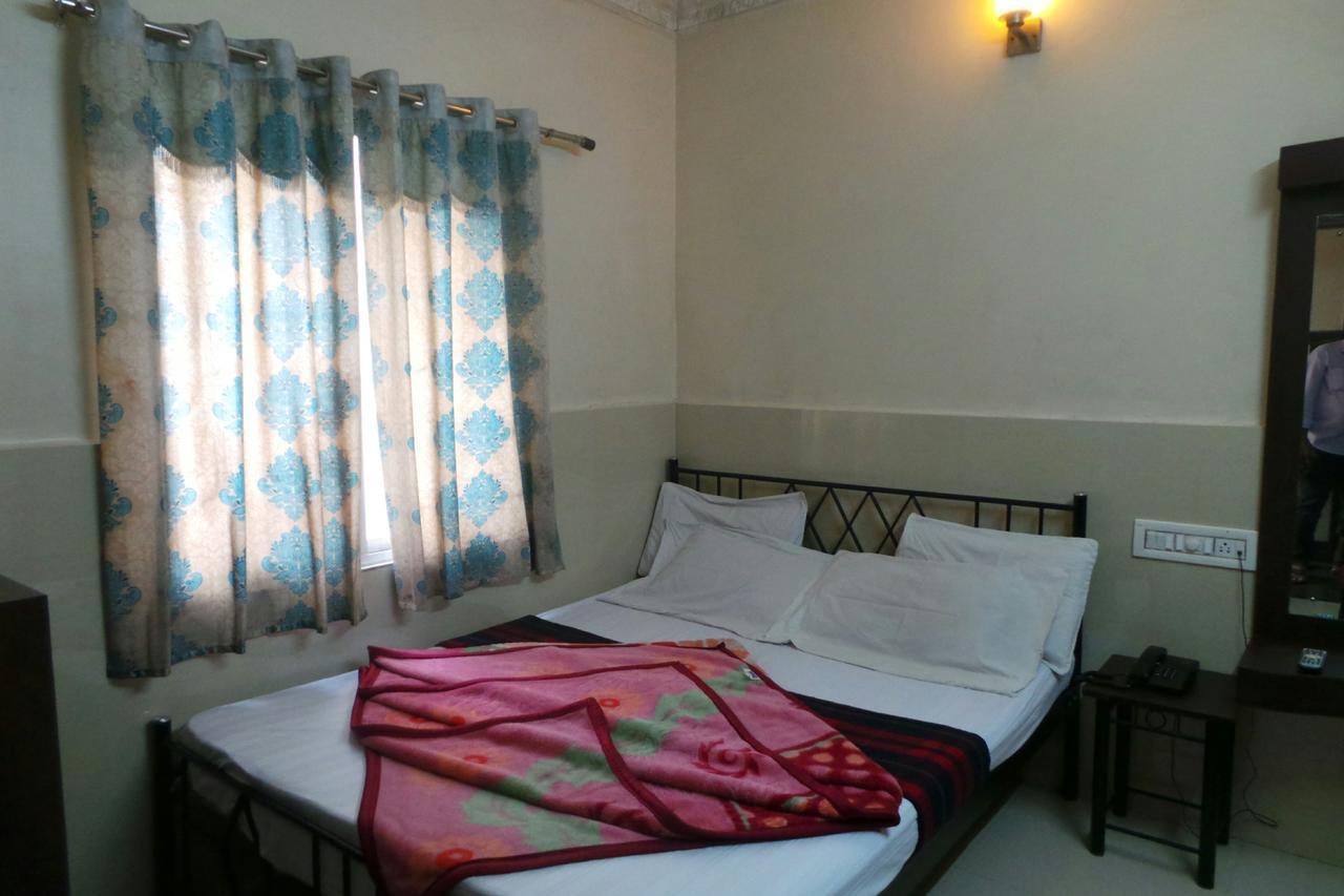 Manjusri Paradise Otel Bangalore Dış mekan fotoğraf